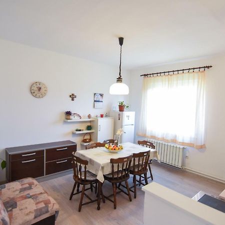 F-Holiday Apartment Zára Kültér fotó