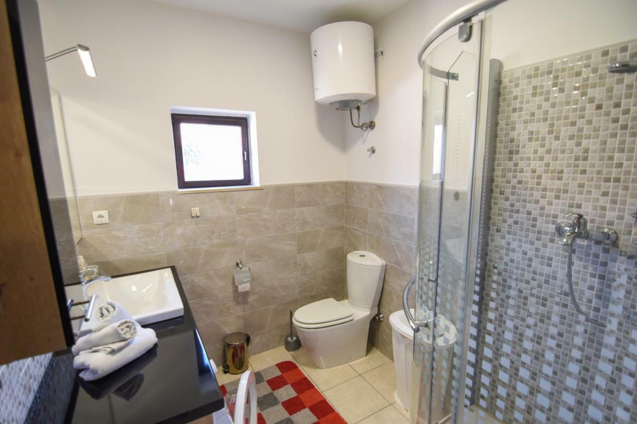 F-Holiday Apartment Zára Kültér fotó