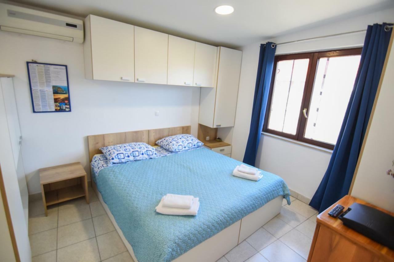 F-Holiday Apartment Zára Kültér fotó