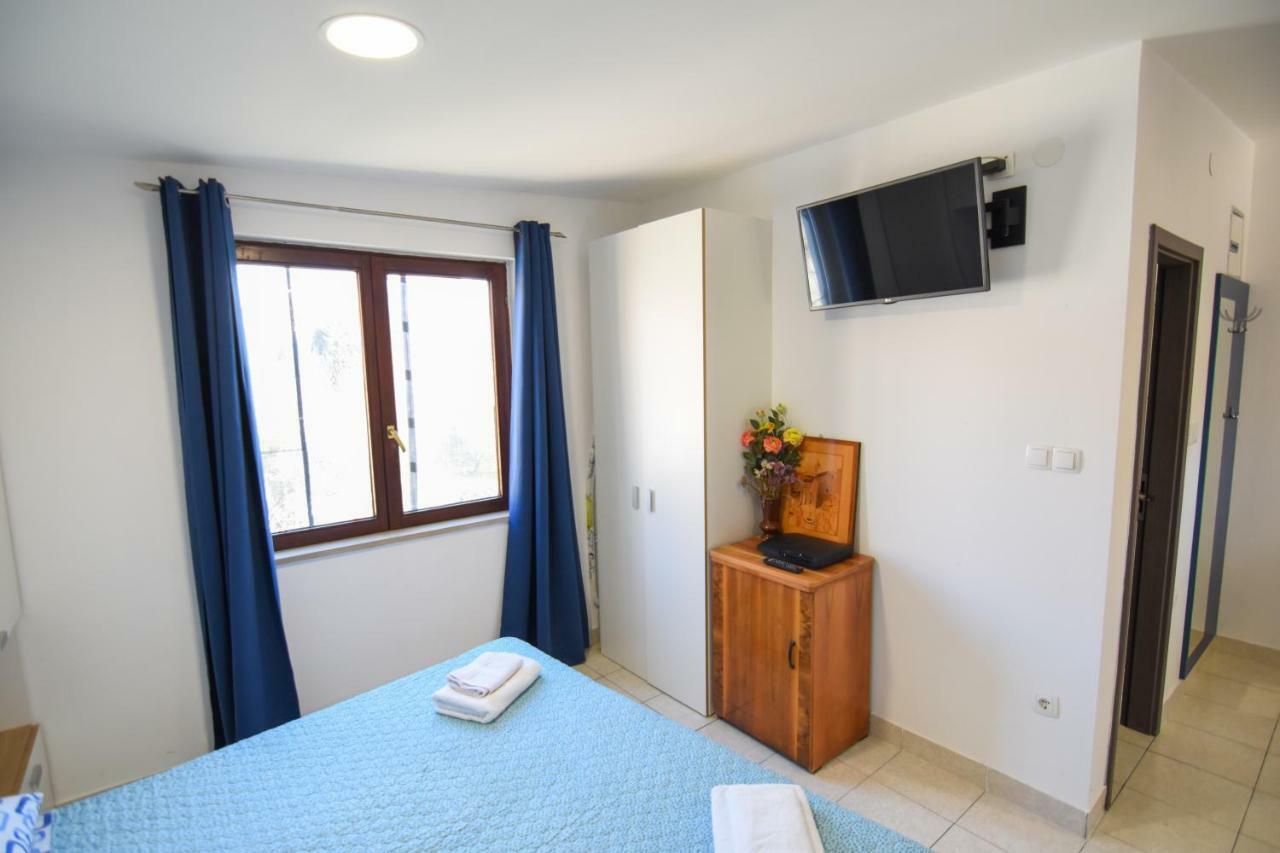 F-Holiday Apartment Zára Kültér fotó