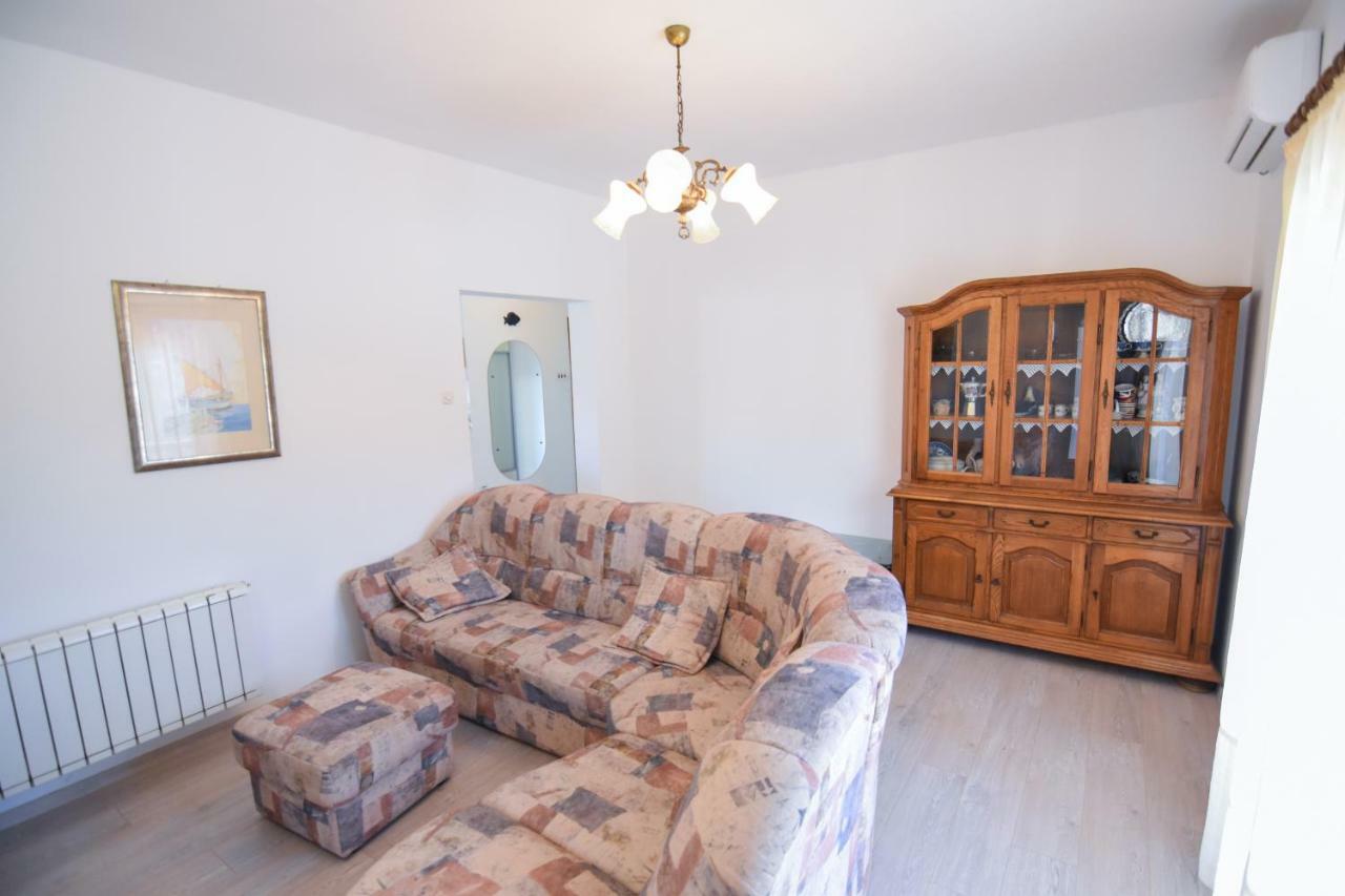 F-Holiday Apartment Zára Kültér fotó