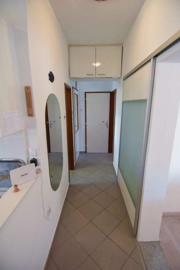 F-Holiday Apartment Zára Kültér fotó